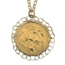 9ct gold full sovereign pendant, with chain