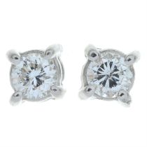 18ct gold diamond single stone stud earrings (1g