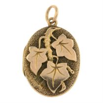 Victorian foliate motif locket pendant