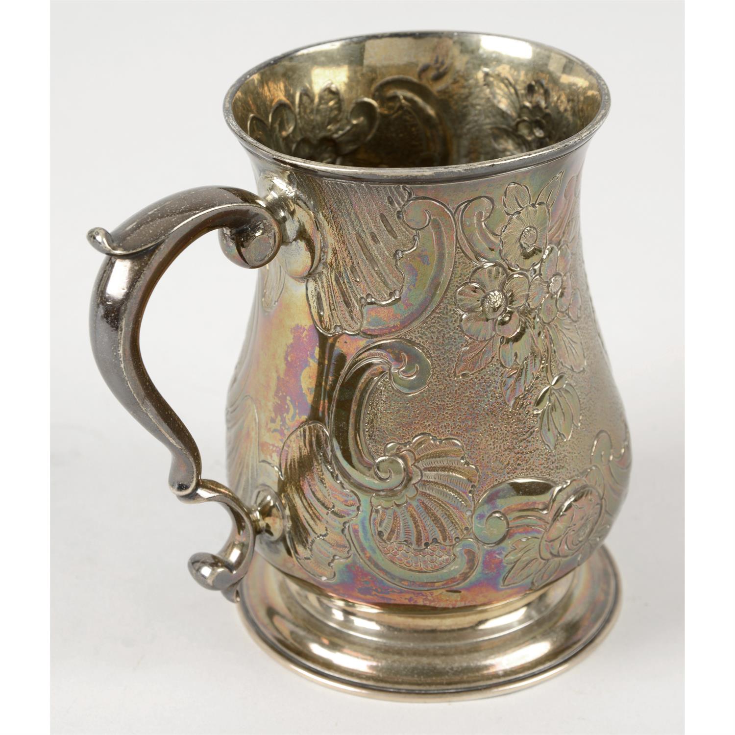 George II silver mug. - Image 2 of 3