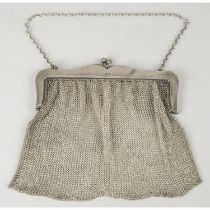 George V silver mounted mesh purse.