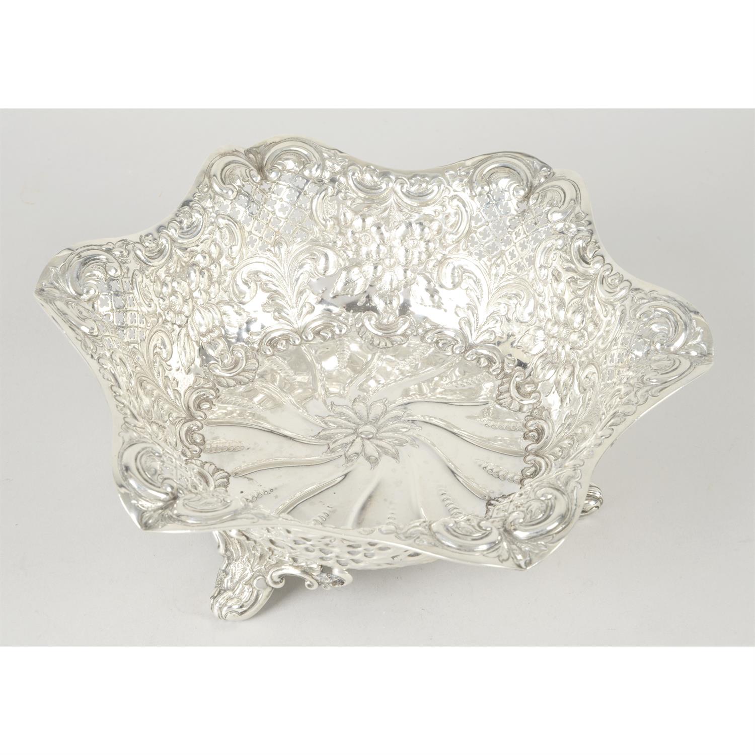 George V silver fruit bowl