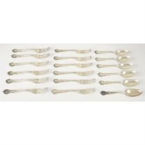 American sterling silver dessert spoons & forks (18).