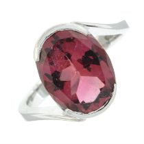 18ct gold tourmaline single-stone ring