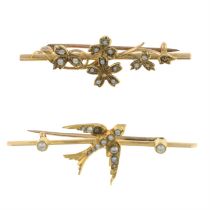 Two Edwardian 15ct gold split pearl bar brooches