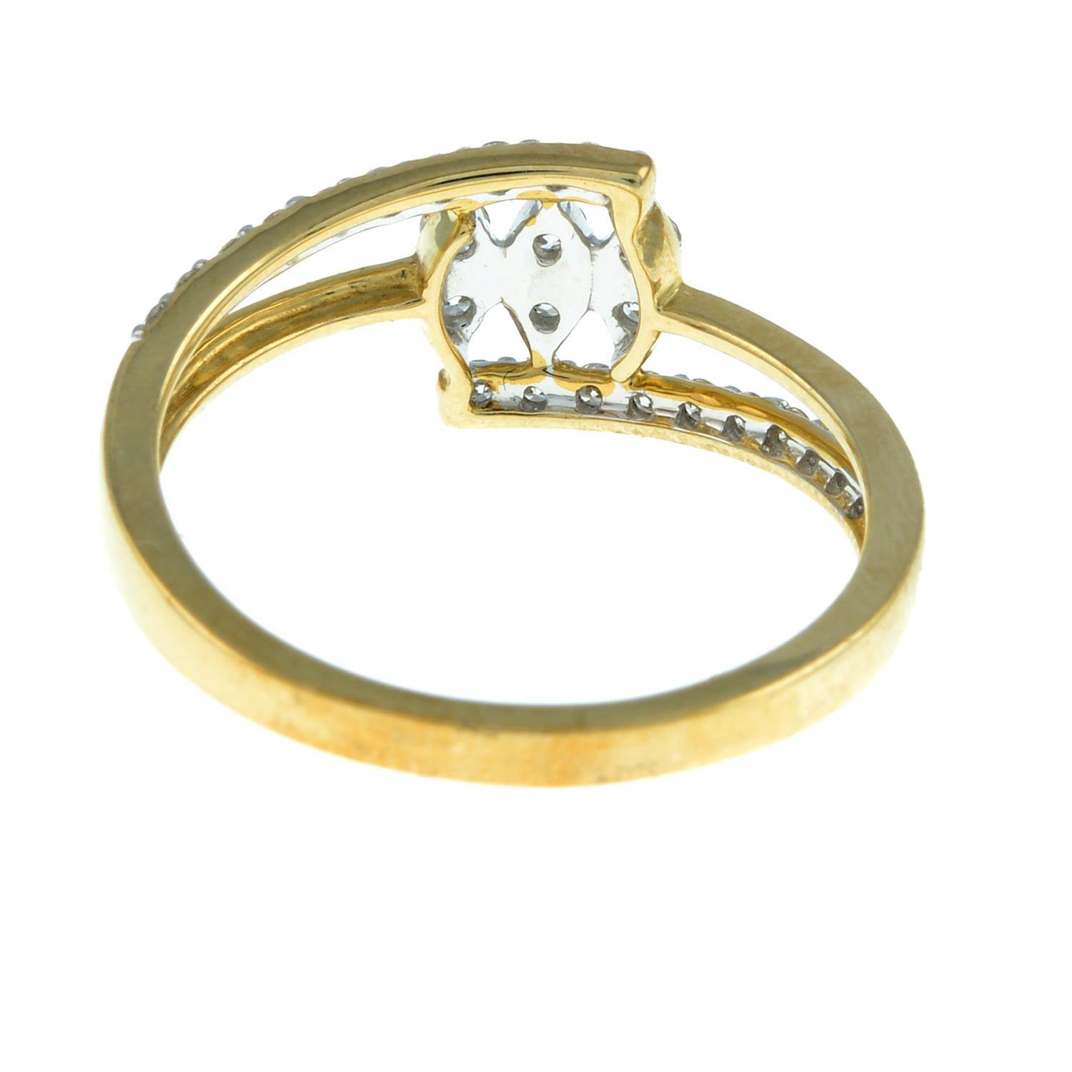 9ct gold diamond crossover dress ring - Image 2 of 2