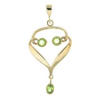 Early 20th century 9ct gold peridot pendant