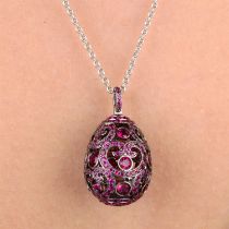 18ct gold ruby 'Impératrice' egg pendant, Fabergé