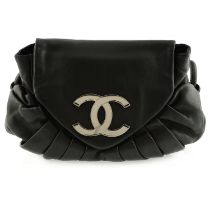 Chanel - pleated CC bag.