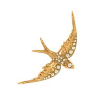 9ct gold split pearl swallow brooch