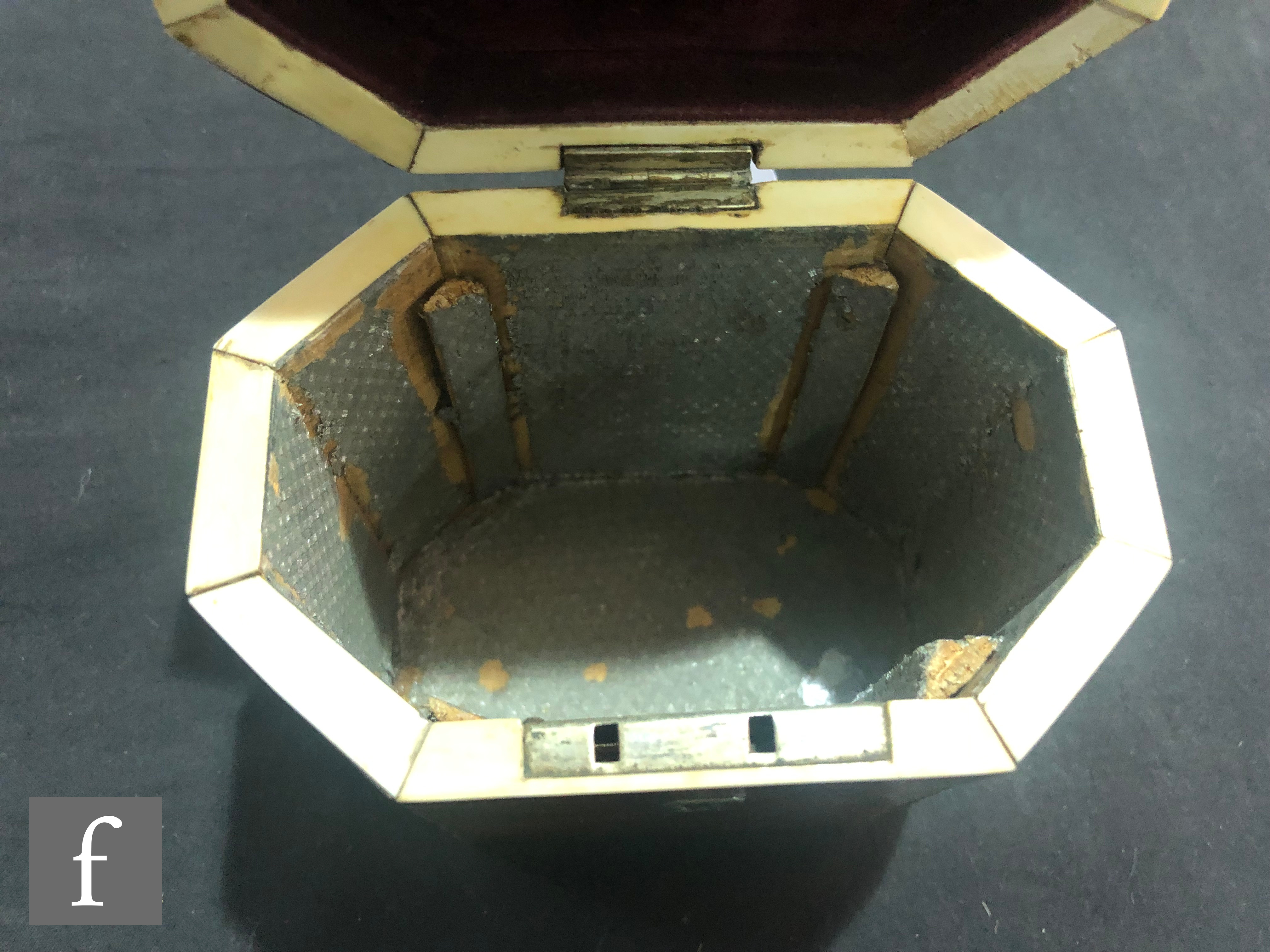 An early 19th Century tortoiseshell and ivory line inlaid tea caddy of octagonal form, the hinged - Image 9 of 9