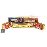 A collection of assorted HO gauge items, to include Bachmann SP-WP 4-8-4 8 Drive Wheels and 45'