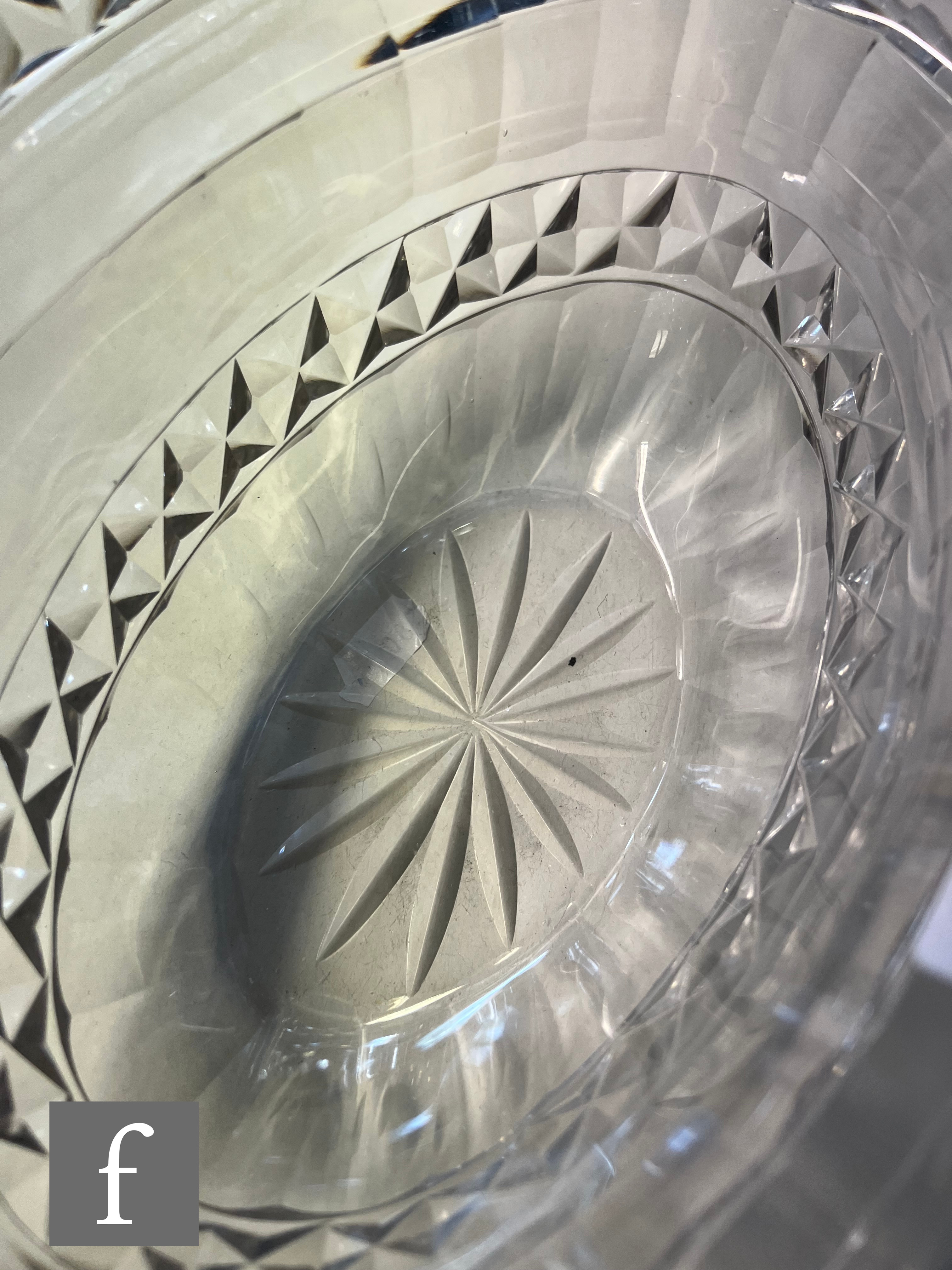 A large late 18th Century clear crystal Vandyke bowl, circa 1800, of oval section with panel facet - Image 6 of 11