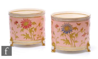 Unknown - In the manner of Minton - A pair of late 19th Century Staffordshire jardinières in the