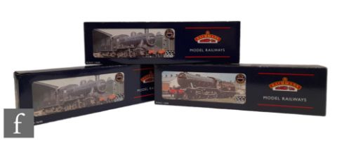 Three OO gauge Bachmann DCC Ready locomotives, 32-825 2-6-0 BR green Ivatt Class 2MT 46521, 32-827