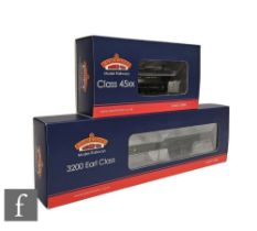 Two OO gauge Bachmann DCC Ready GWR green locomotives, 31-089 4-4-0 Earl Class 3214, and 31-131T 2-