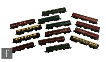A collection of TT gauge Triang passenger coaches, to include Pullman, BR MkIII, Suburban