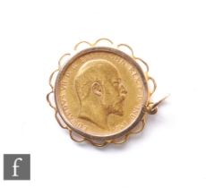 An Edward VII sovereign dated 1903, set loose to a 9ct pendant mount, total weight 9.8g.
