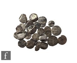 Assorted Edward I to Charles I hammered silver coinage, long and voided long cross pennies, a Mary