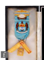 A cased 18ct hallmarked and enamel decorated Masonic jewel for Penarth Lodge No 4133, total weight