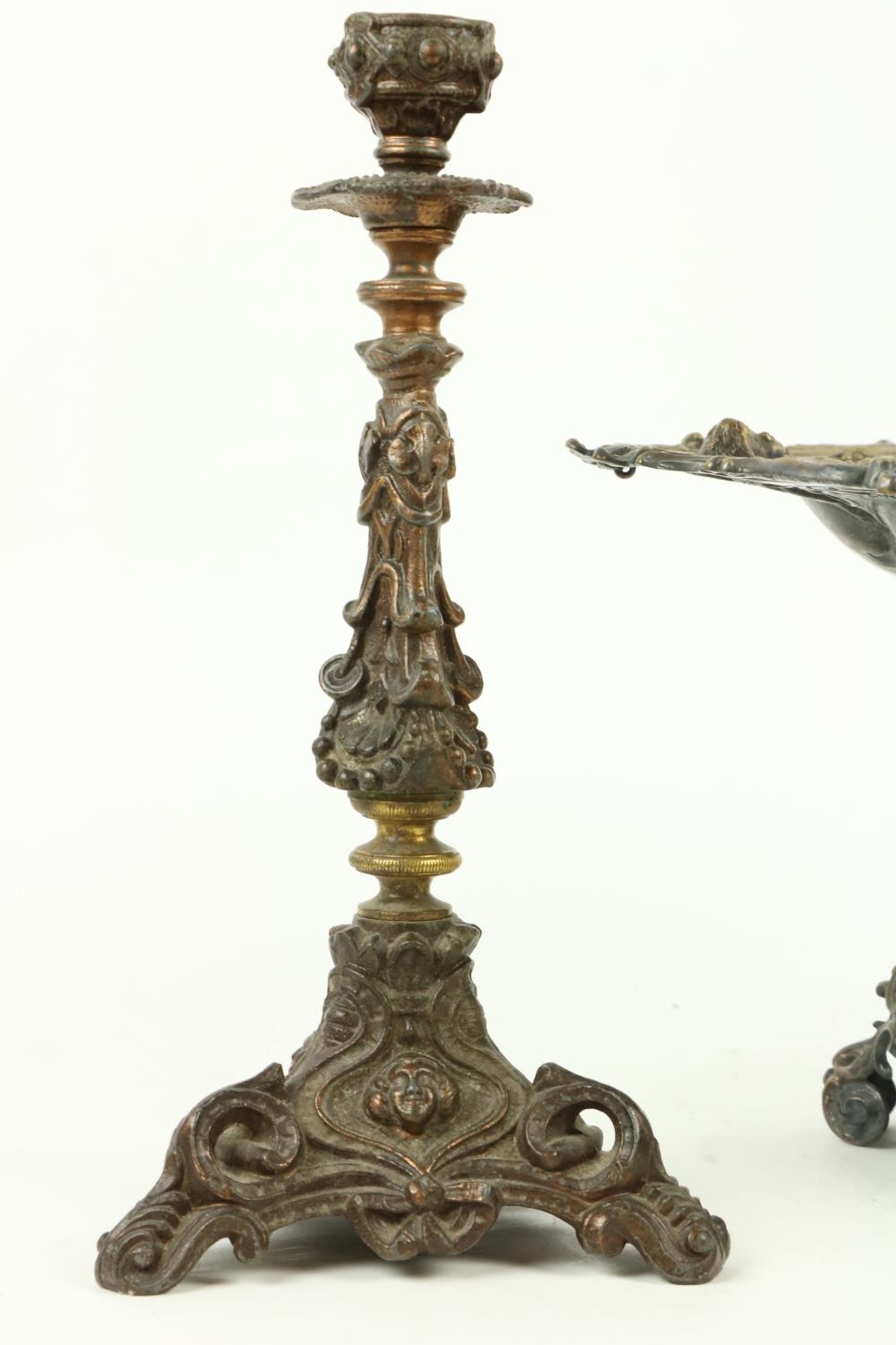 A heavy silver plated Table Centre, with cherubs and fruit in relief inset, with a cranberry glass - Image 3 of 4