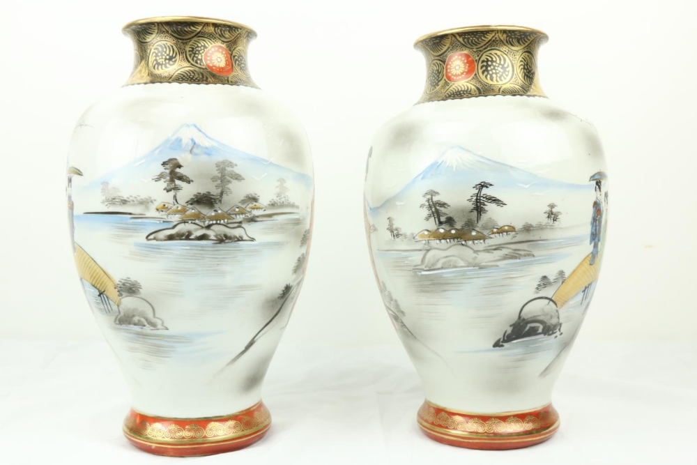 A pair of attractive Japanese Satsuma bulbous Vases, each depicting Geisha Girls in typical attire - Image 3 of 5