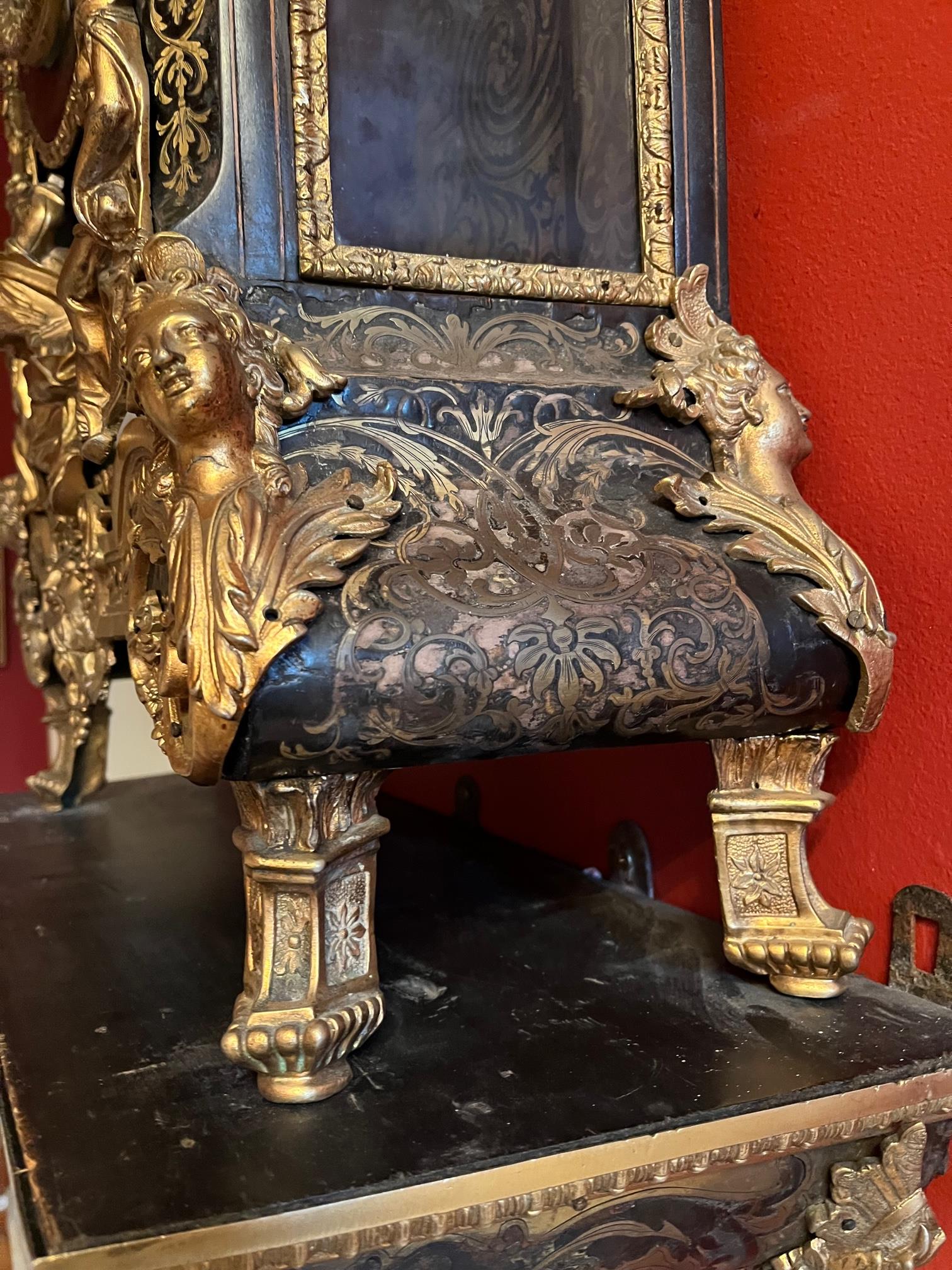 A magnificent late 18th Century French Boulle Bracket Clock, the top surmounted with a gilt bronze - Image 6 of 22