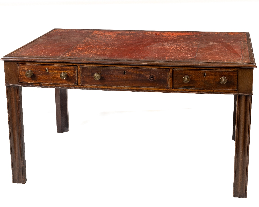 A good Georgian rectangular mahogany Partners Writing Desk, in the manner of Gillows, the moulded