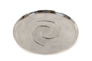 A good circular Arts & Crafts silver Tray, 925 by J.A.T., c. 1990 with embossed swirl design,