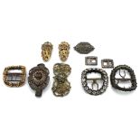 Lotto di dieci fibbie da scarpa - Lot of ten shoe buckles