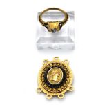 Lotto di un anello e un ciondolo - Lot of a ring and a pendant