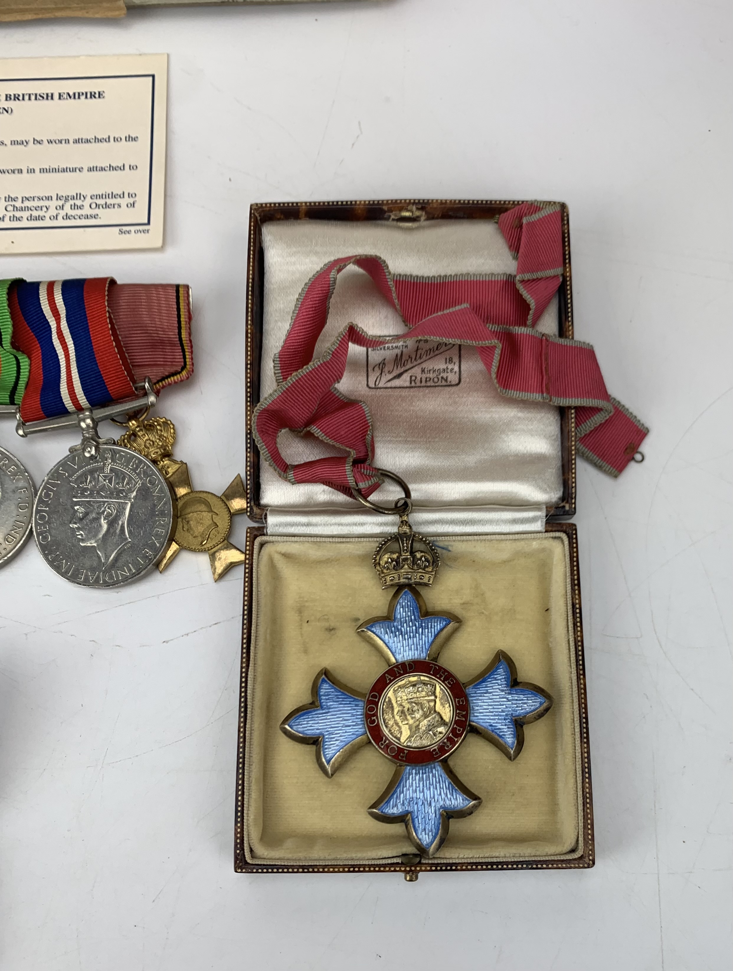 Group of 7 war medals on bar, CBE medal and cased buttons - Image 4 of 18