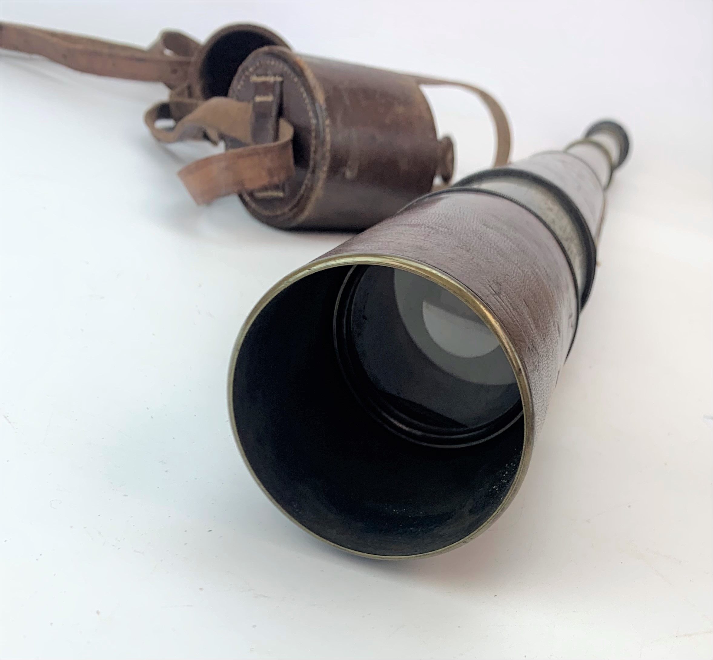 Telescope in leather case with additional lens - Image 4 of 10