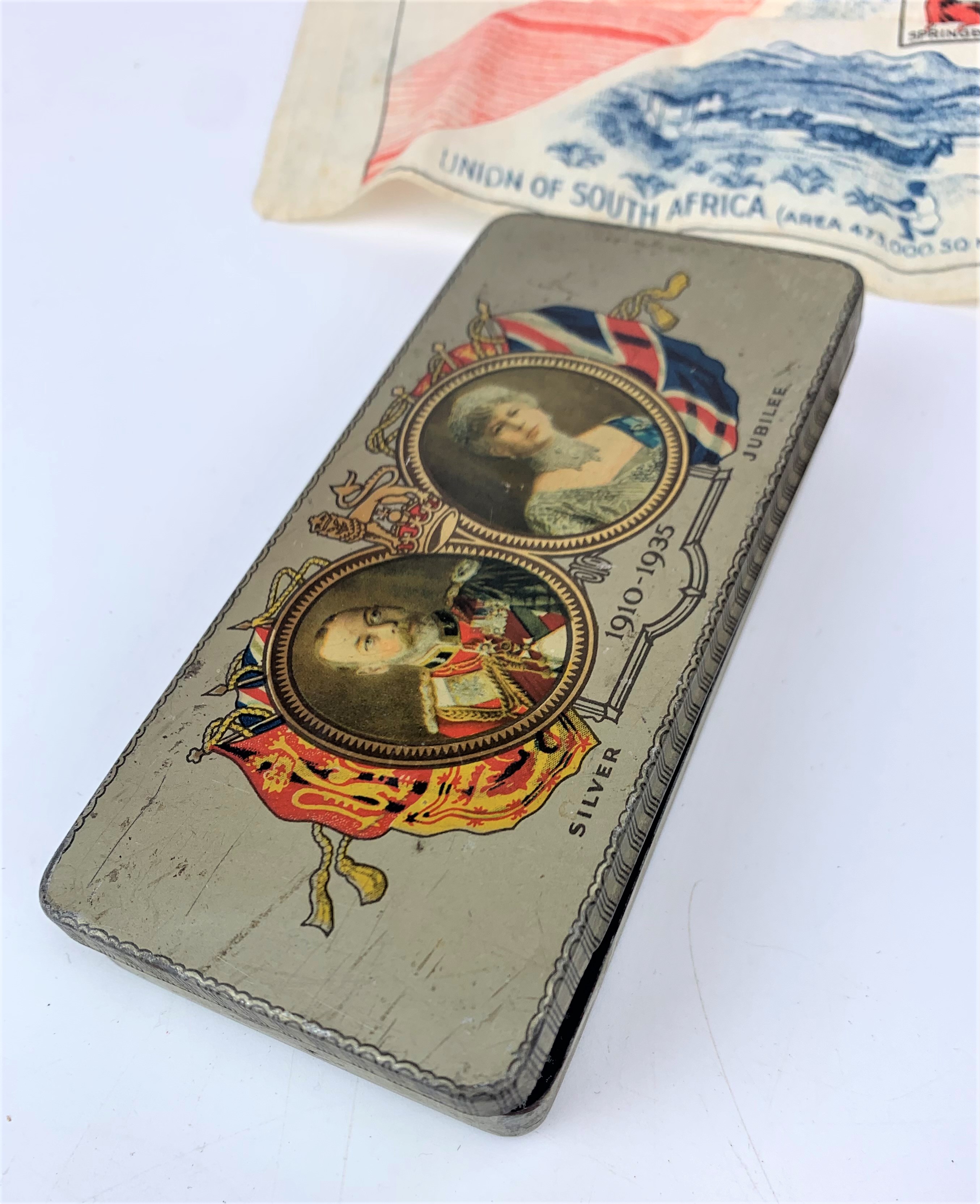 Silver Jubilee 1910 – 1935 tin with 2 handkerchiefs and coronation medal - Image 4 of 5