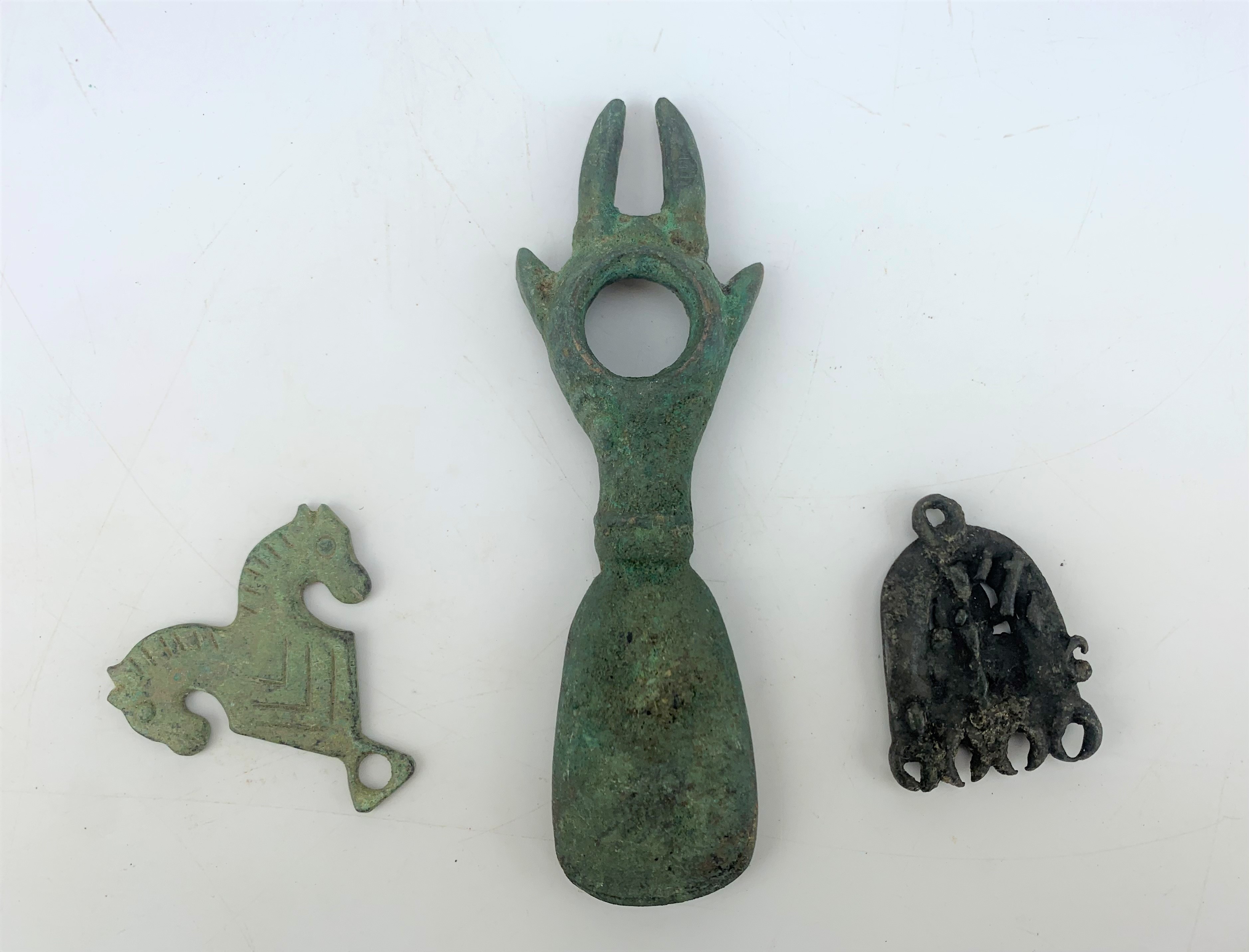 Medieval studs, 2 Crusader badges, bottle opener and metal items - Image 3 of 6