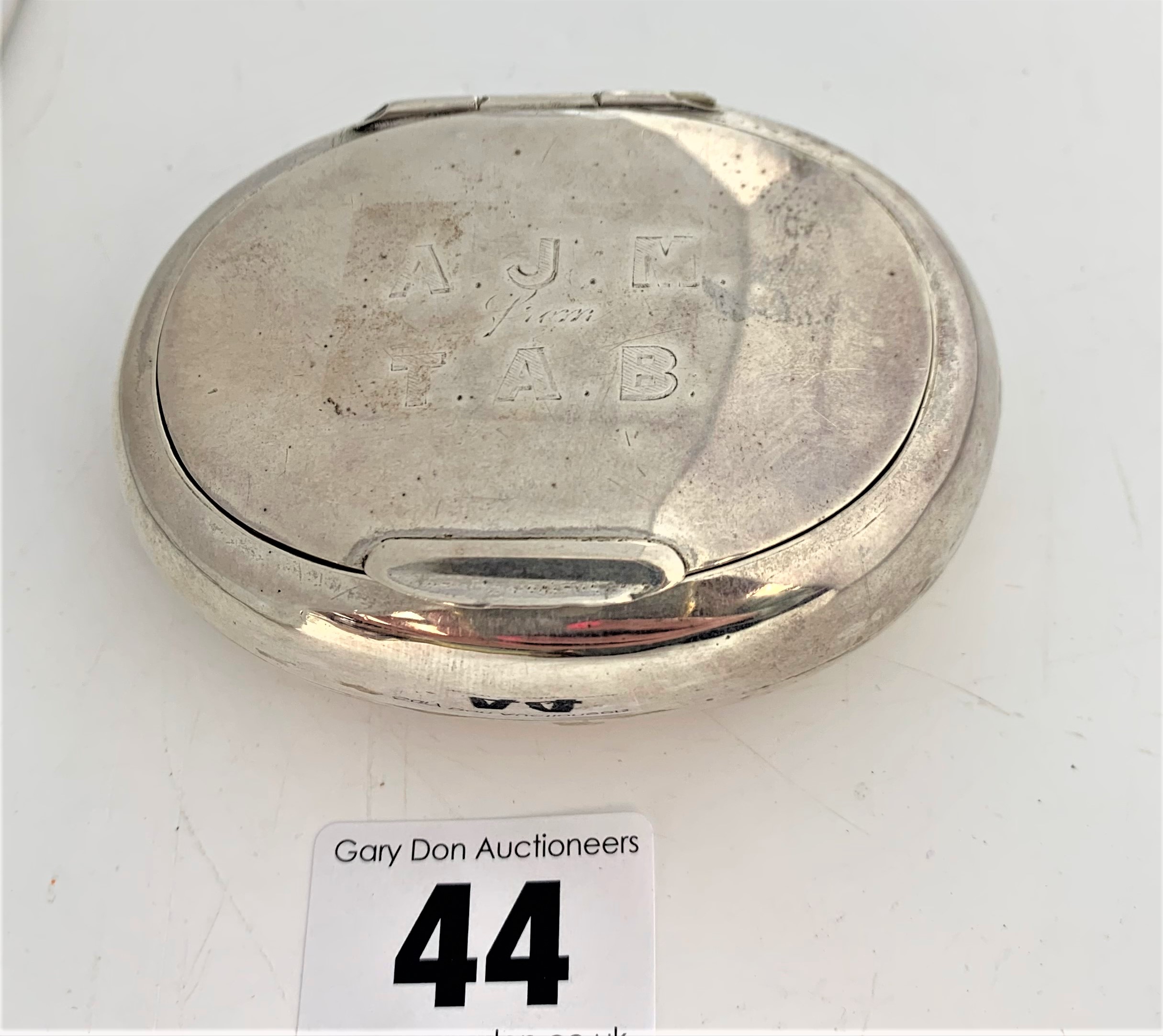 Silver oval snuff box