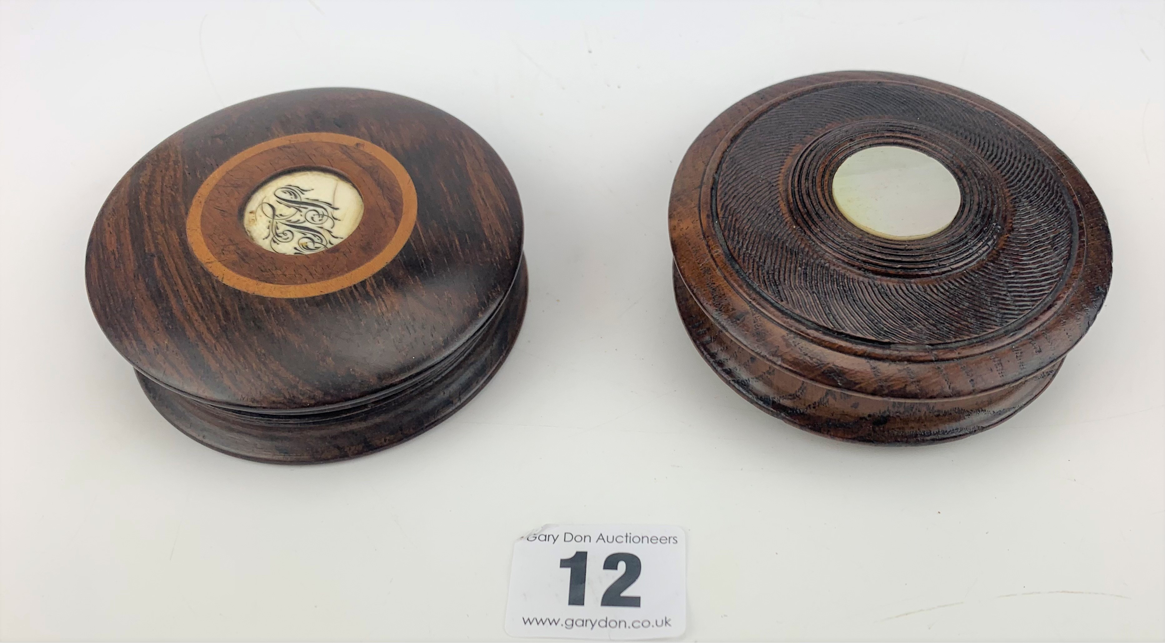 2 Georgian round wooden snuff boxes