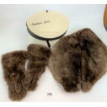 Fur collar & pair of fur gloves in hat box