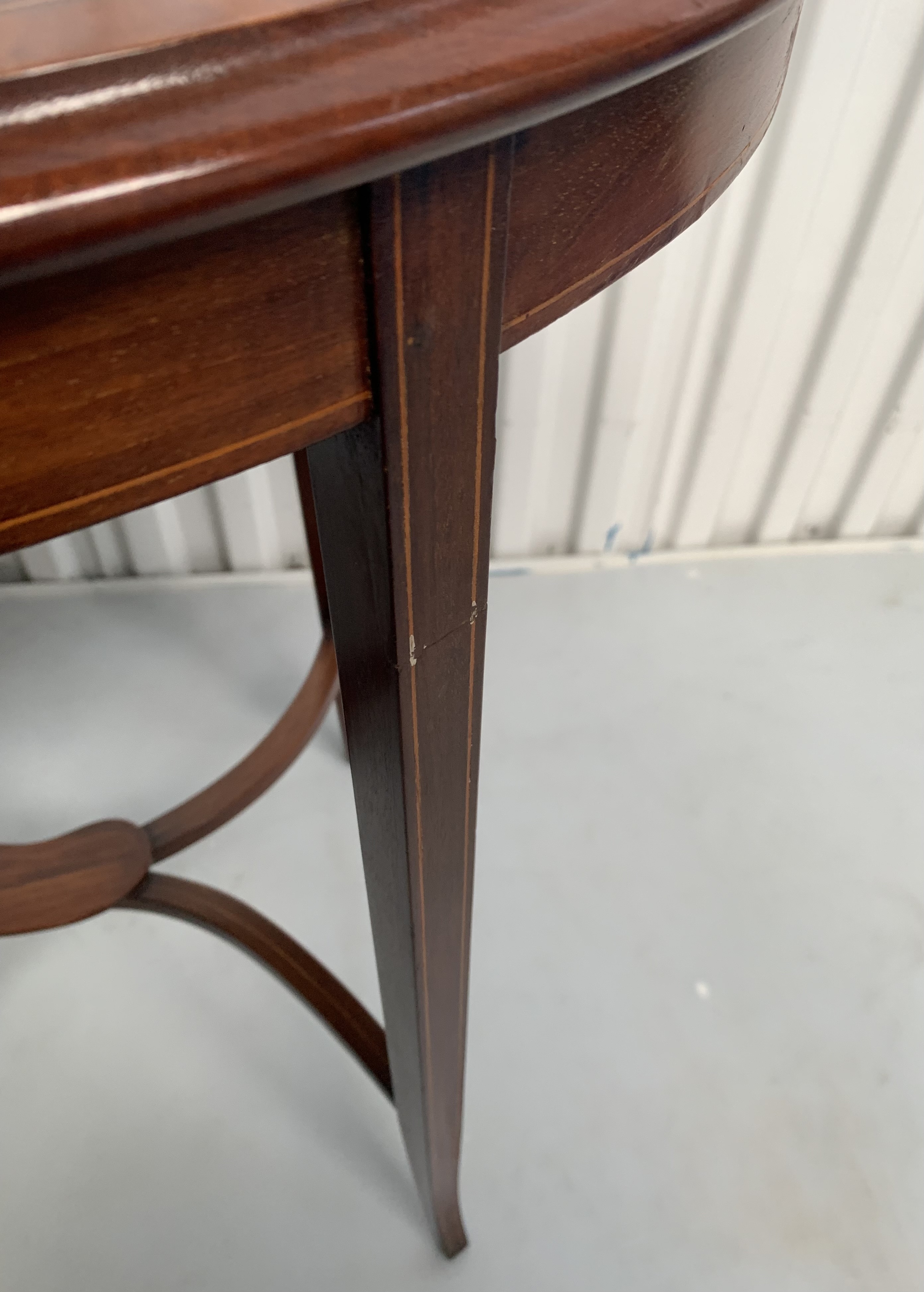 Mahogany side table - Image 4 of 5