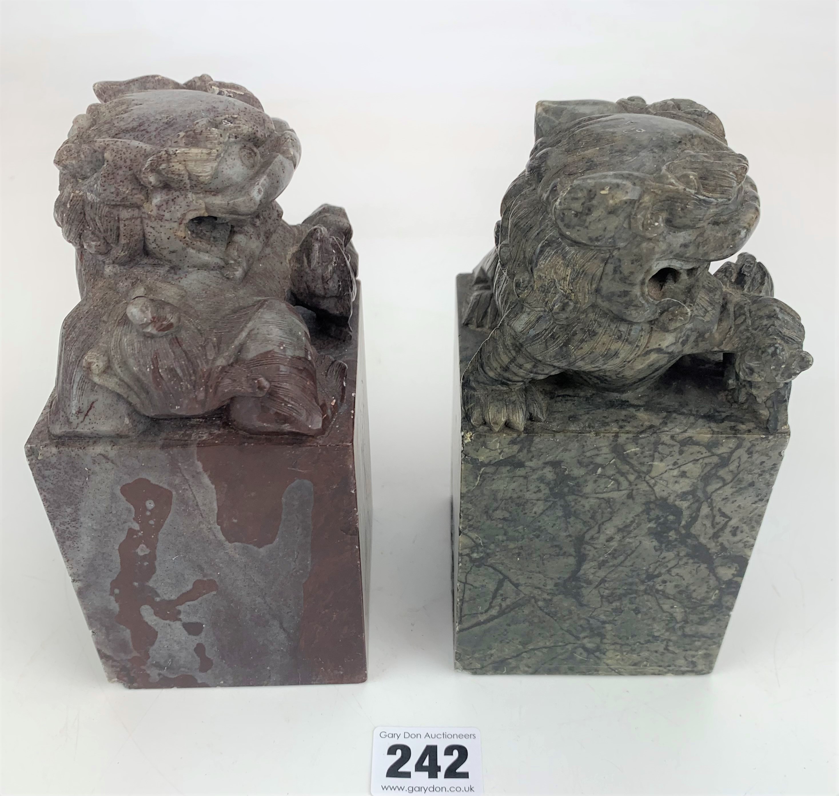 Pair of marble foo dog bookends - Image 2 of 7