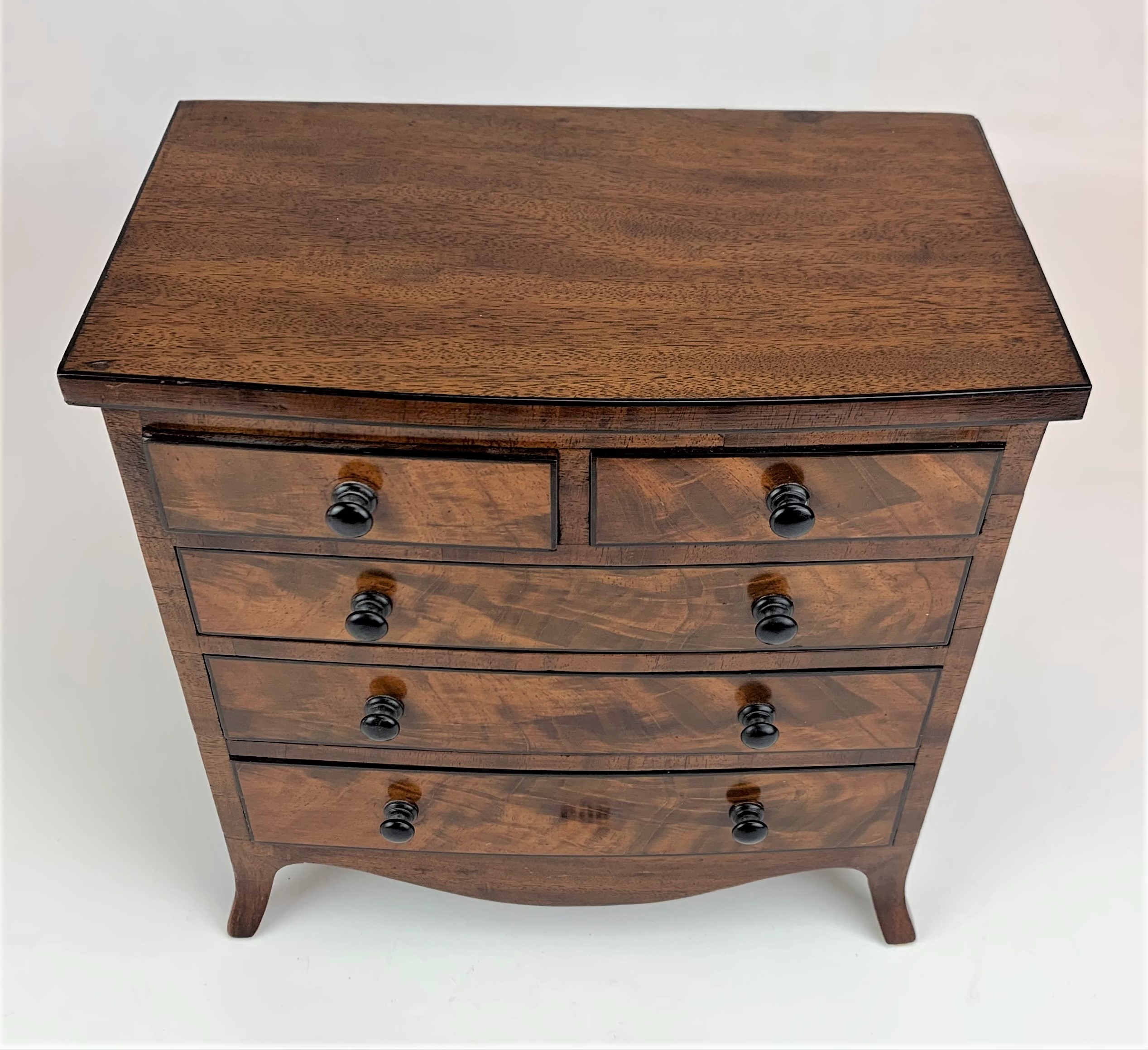 George III miniature chest of drawers - Image 3 of 12