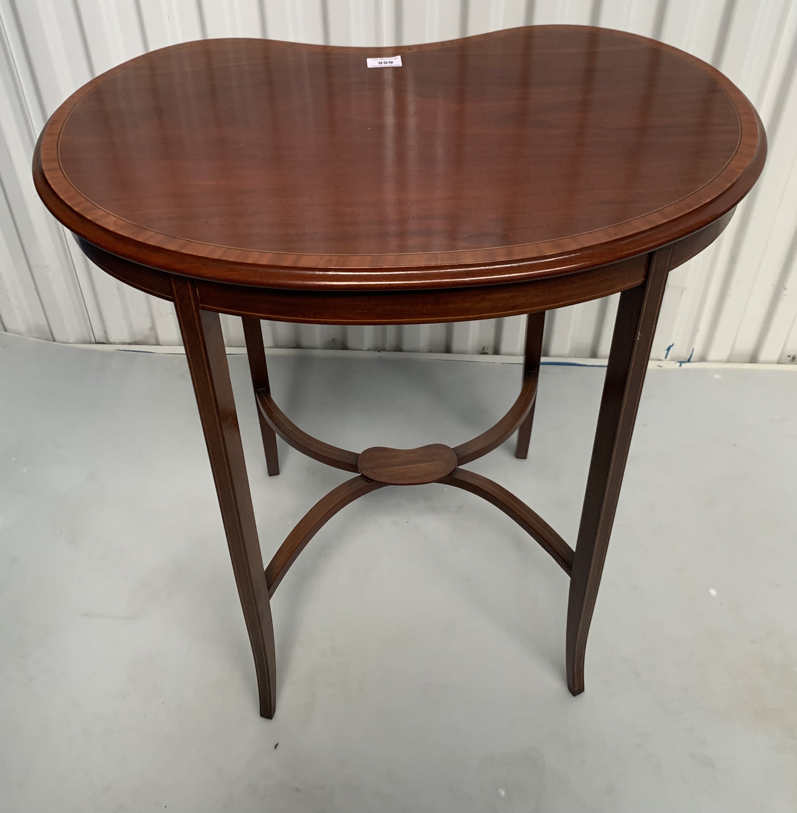 Mahogany side table - Image 3 of 5