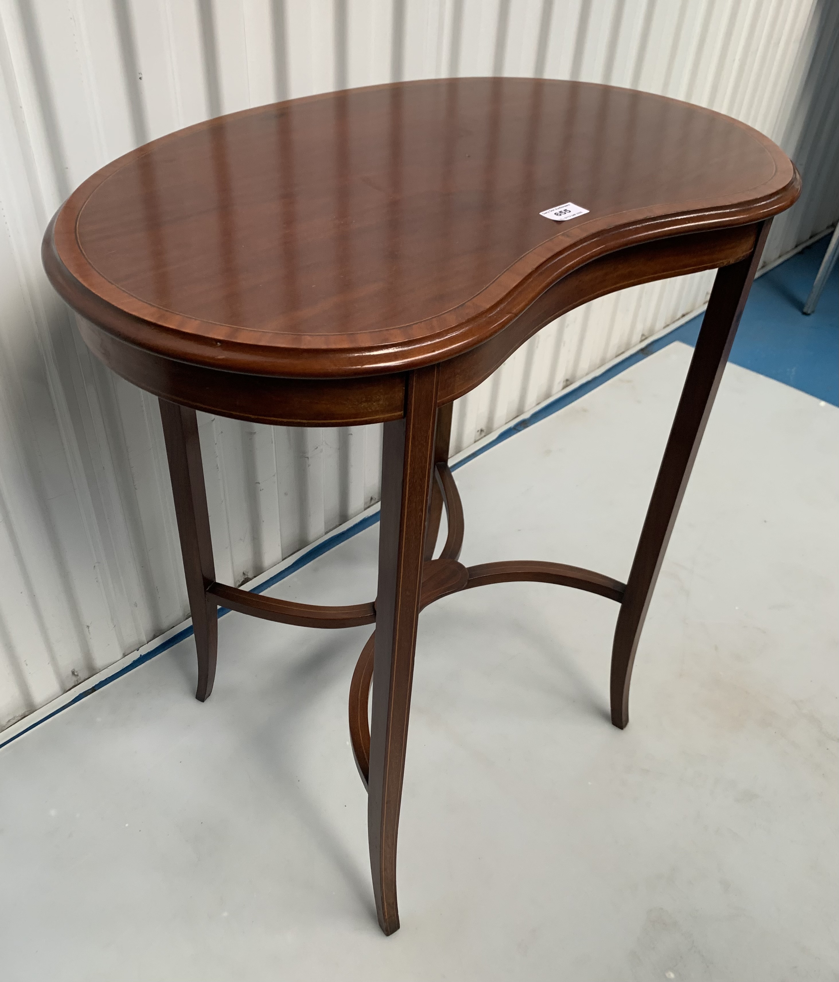 Mahogany side table - Image 2 of 5