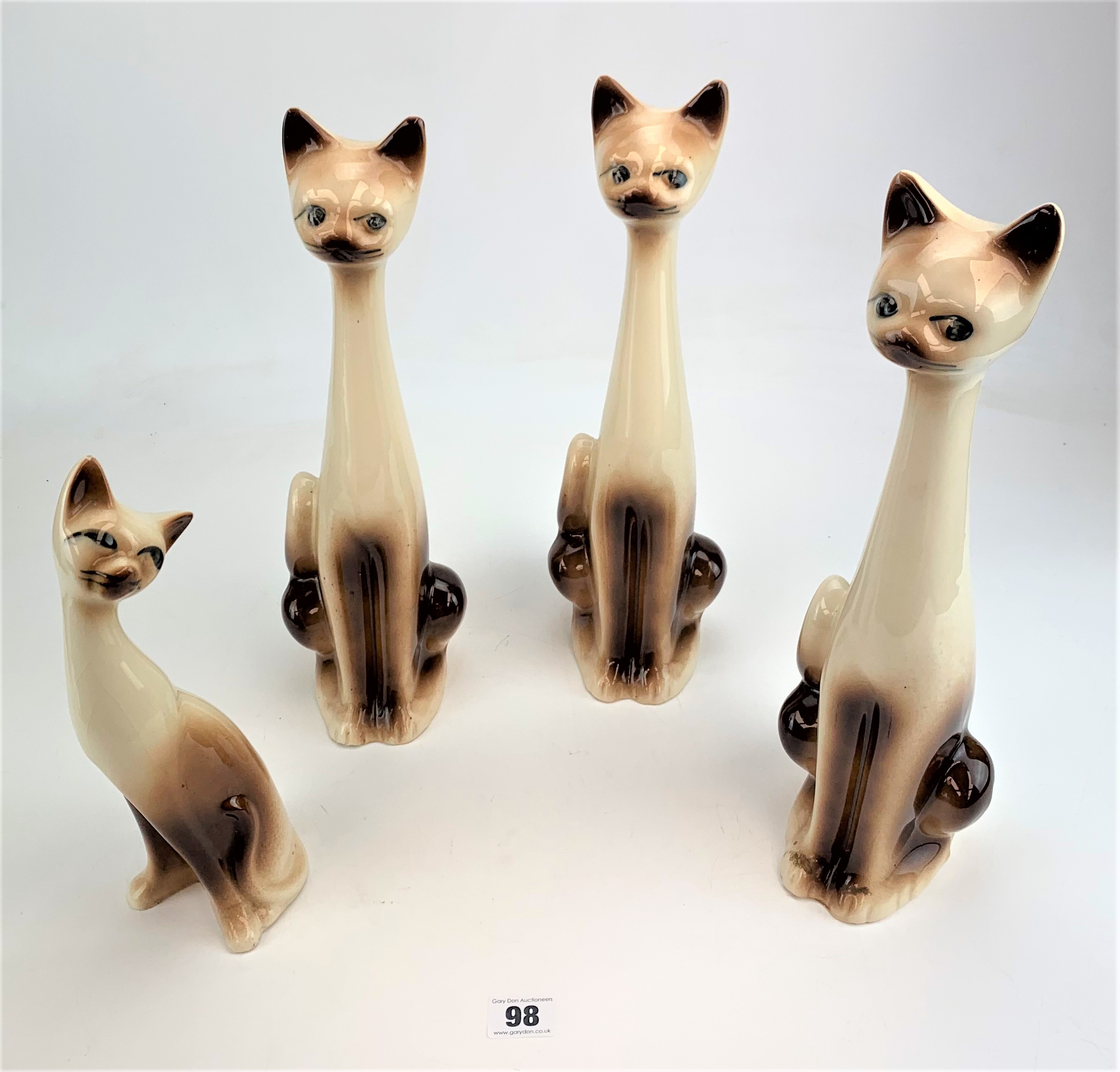 4 Cat figures