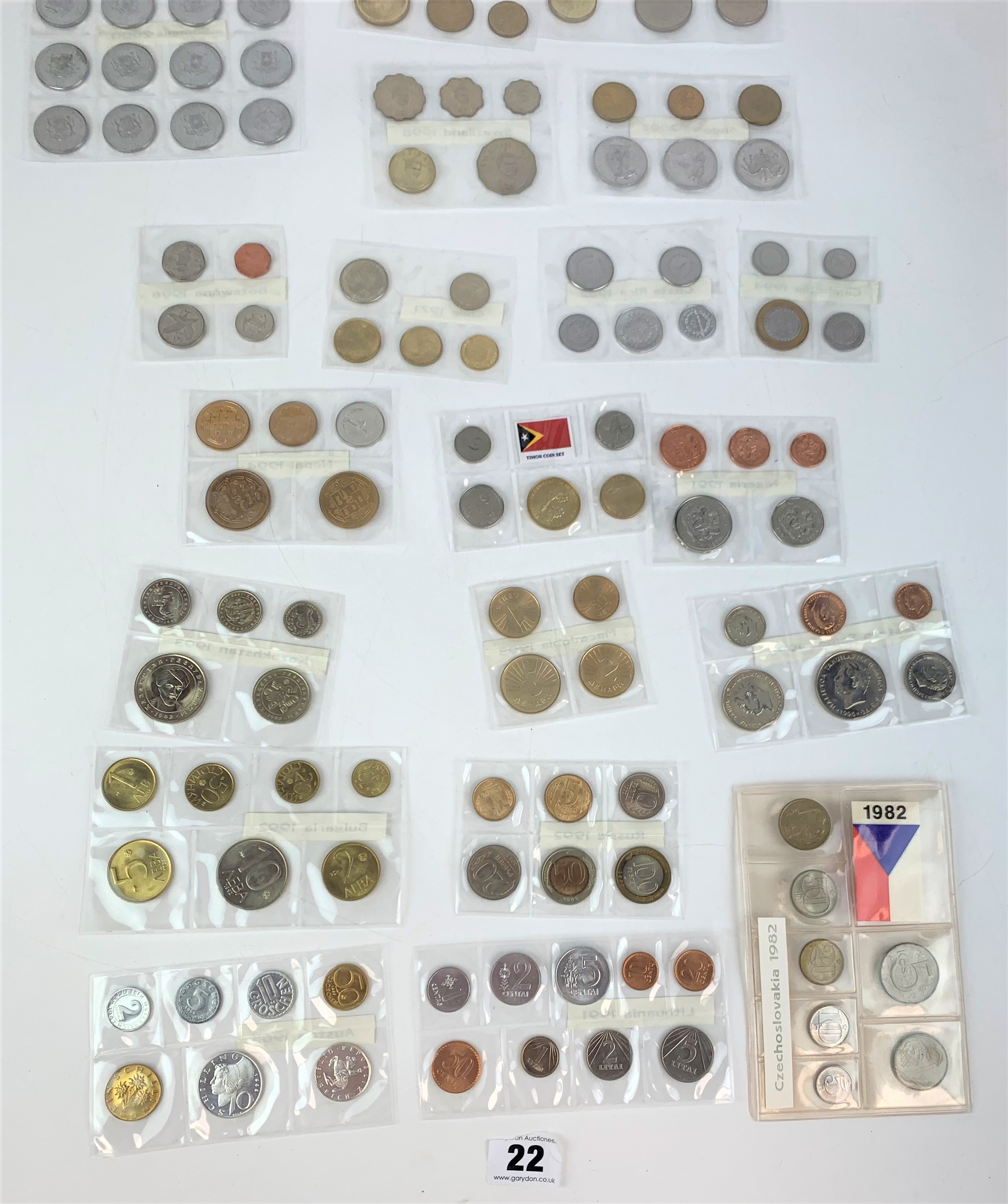 20 world blister packs of coins - Image 4 of 5