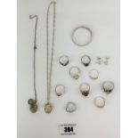 Assorted silver jewellery