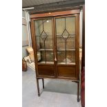 Inlaid display cabinet