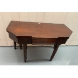 Turn over top twistleg table