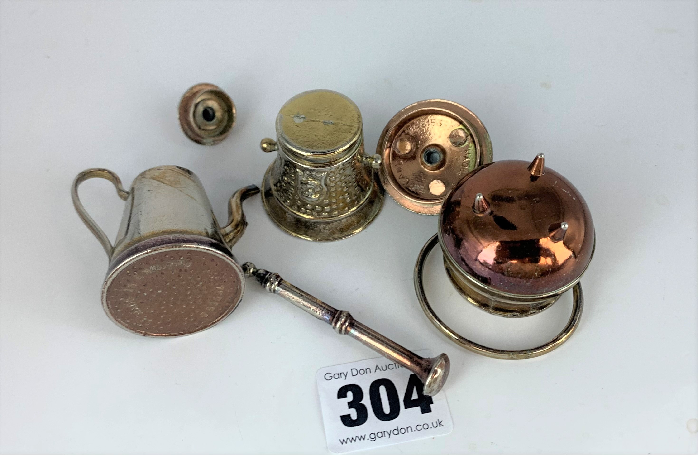 3 metal miniature items - Image 4 of 4