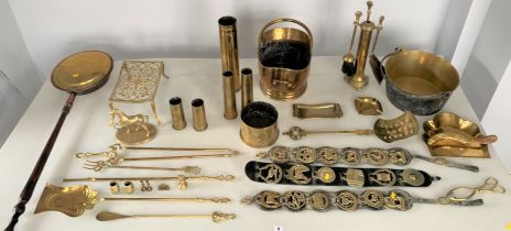 Assorted brassware